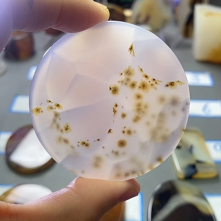 玛瑙/玉髓未镶嵌珠宝半成品110