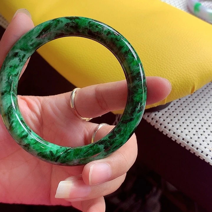 翡翠未镶嵌手镯翡翠