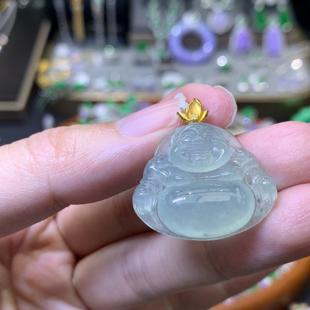 颈饰18K金镶嵌翡翠