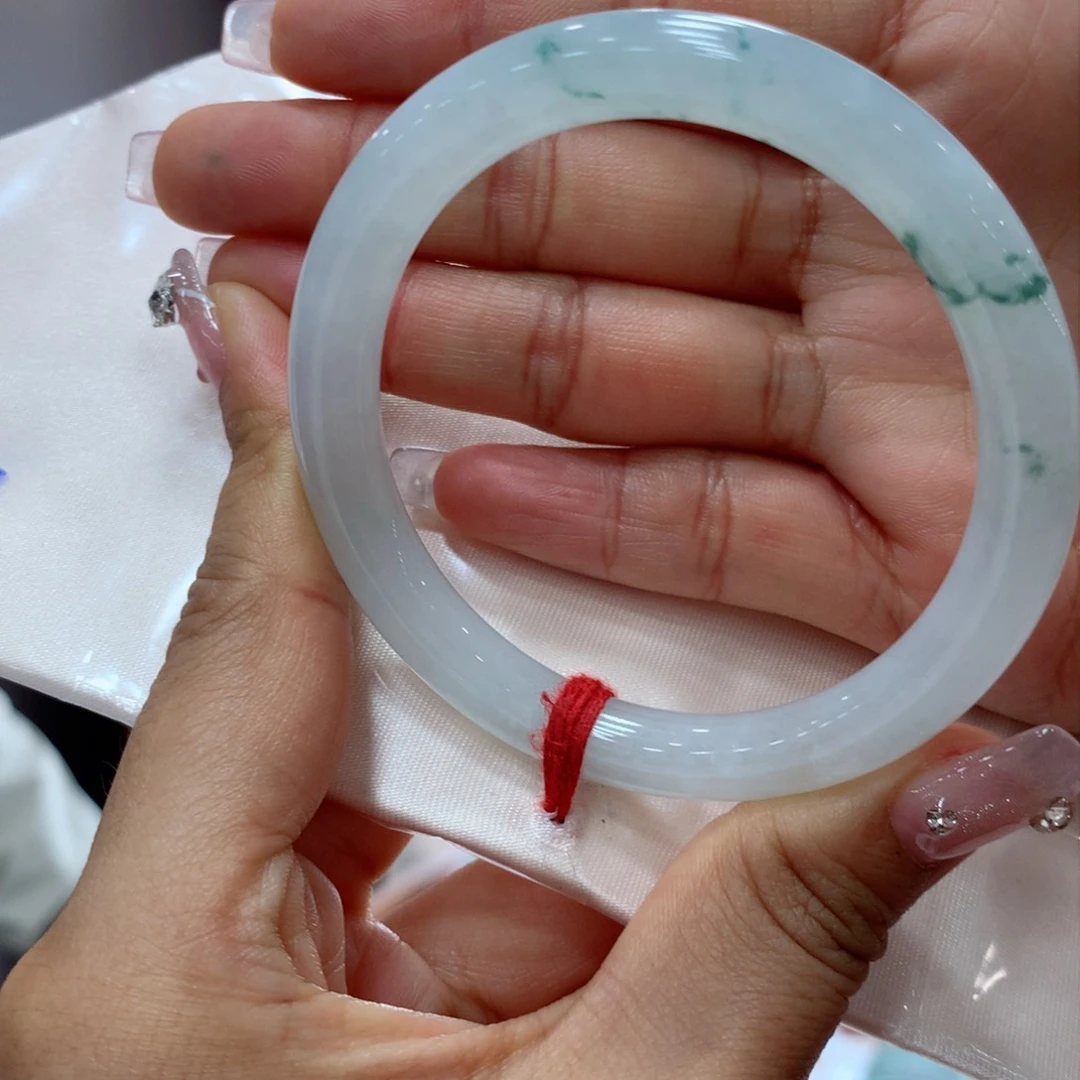 翡翠手镯未镶嵌买断