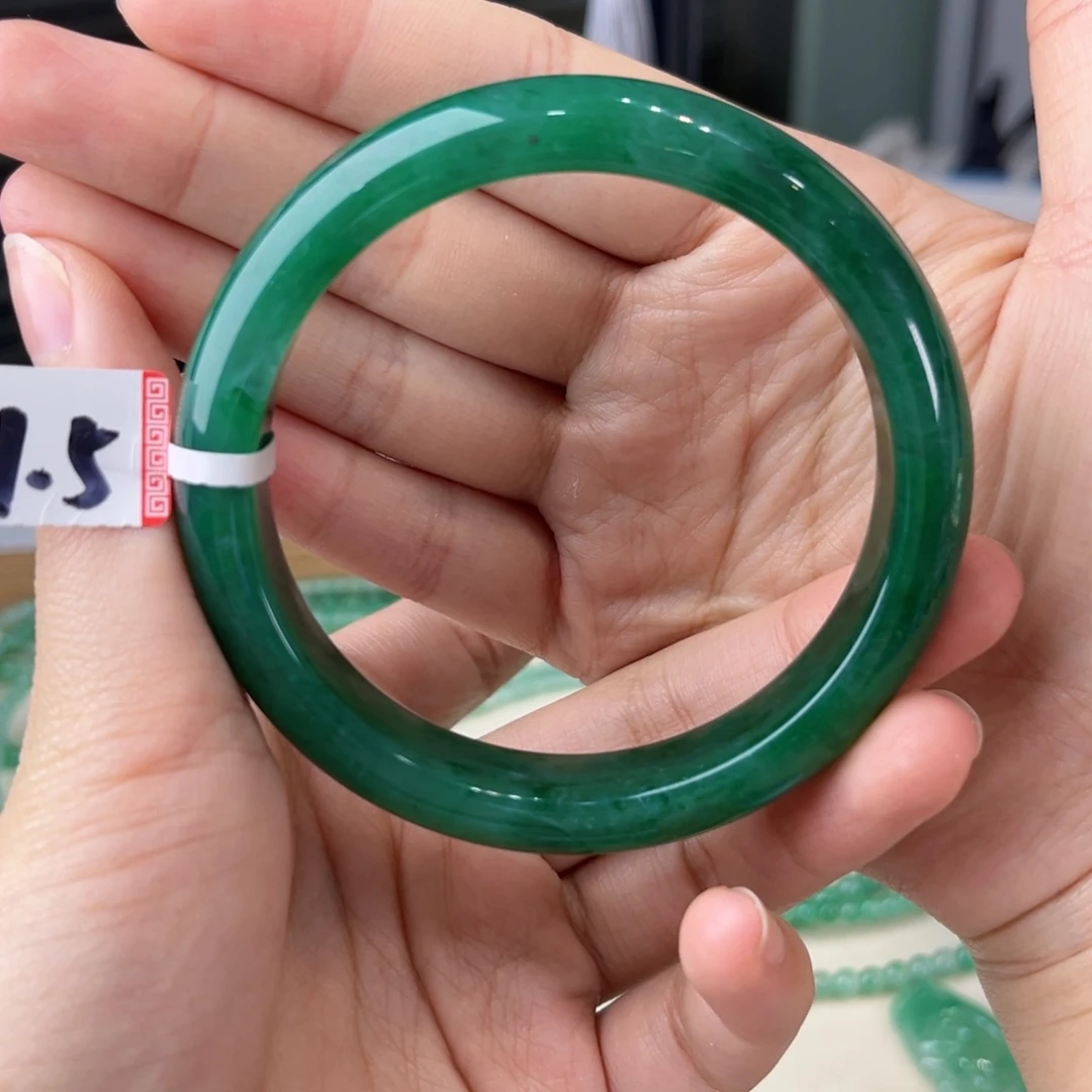 未镶嵌手镯石英质玉dggjjjk