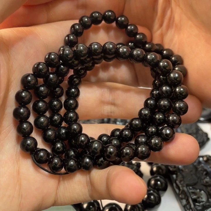 翡翠未镶嵌吊坠(不含链)卡7左右