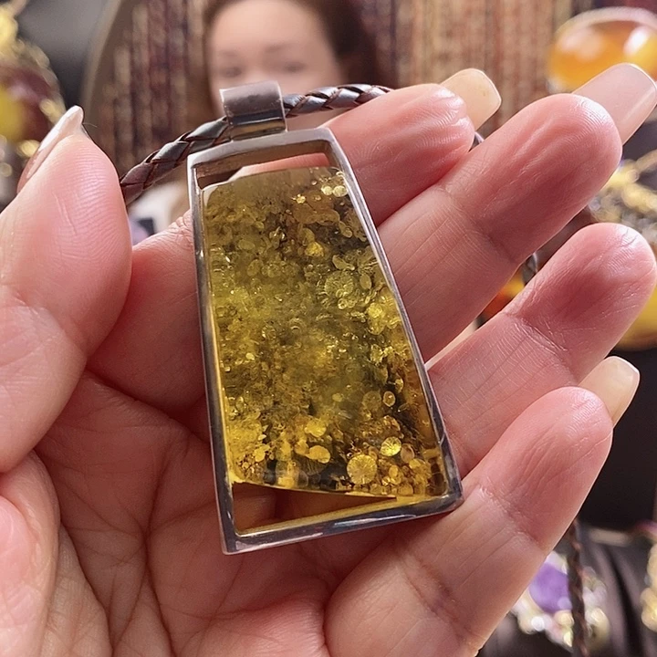 琥珀颈饰银S925镶嵌吊坠