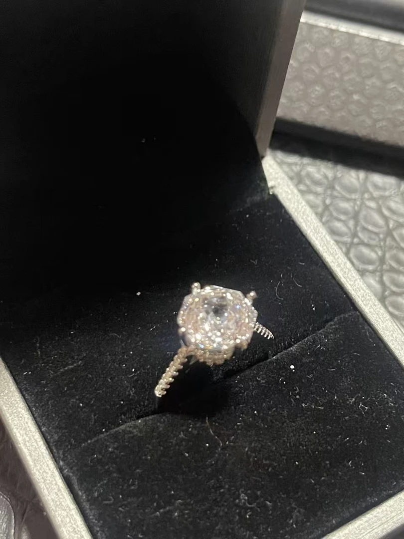 BJ006时尙轻奢女款戒指