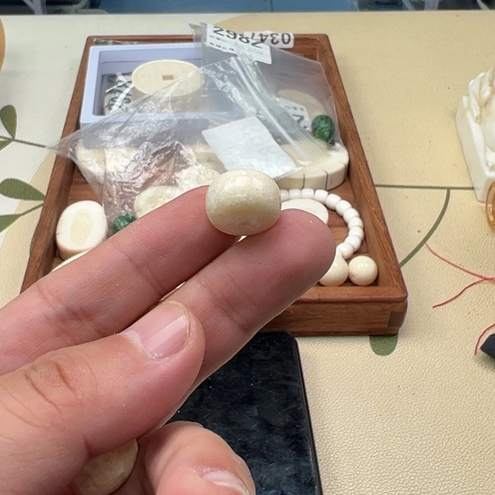 吊坠白玉菩提黄色2981