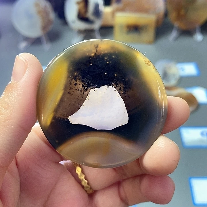 玛瑙/玉髓未镶嵌珠宝半成品