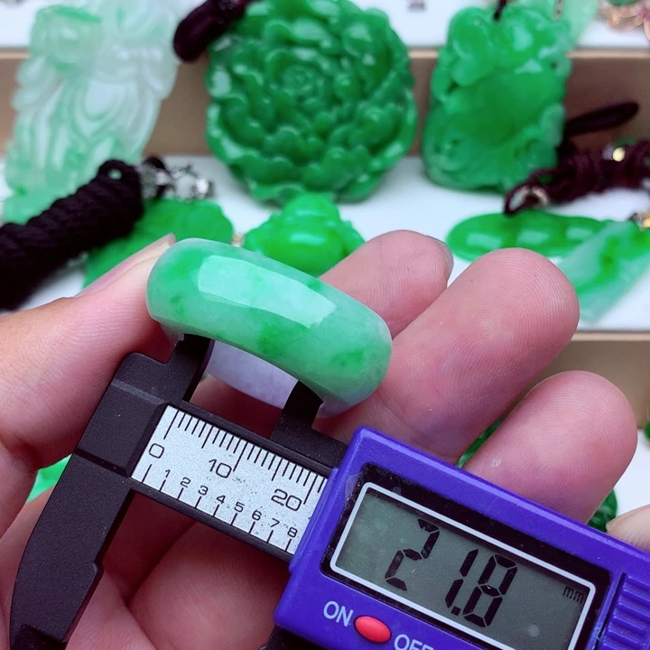 翡翠未镶嵌戒指戒指