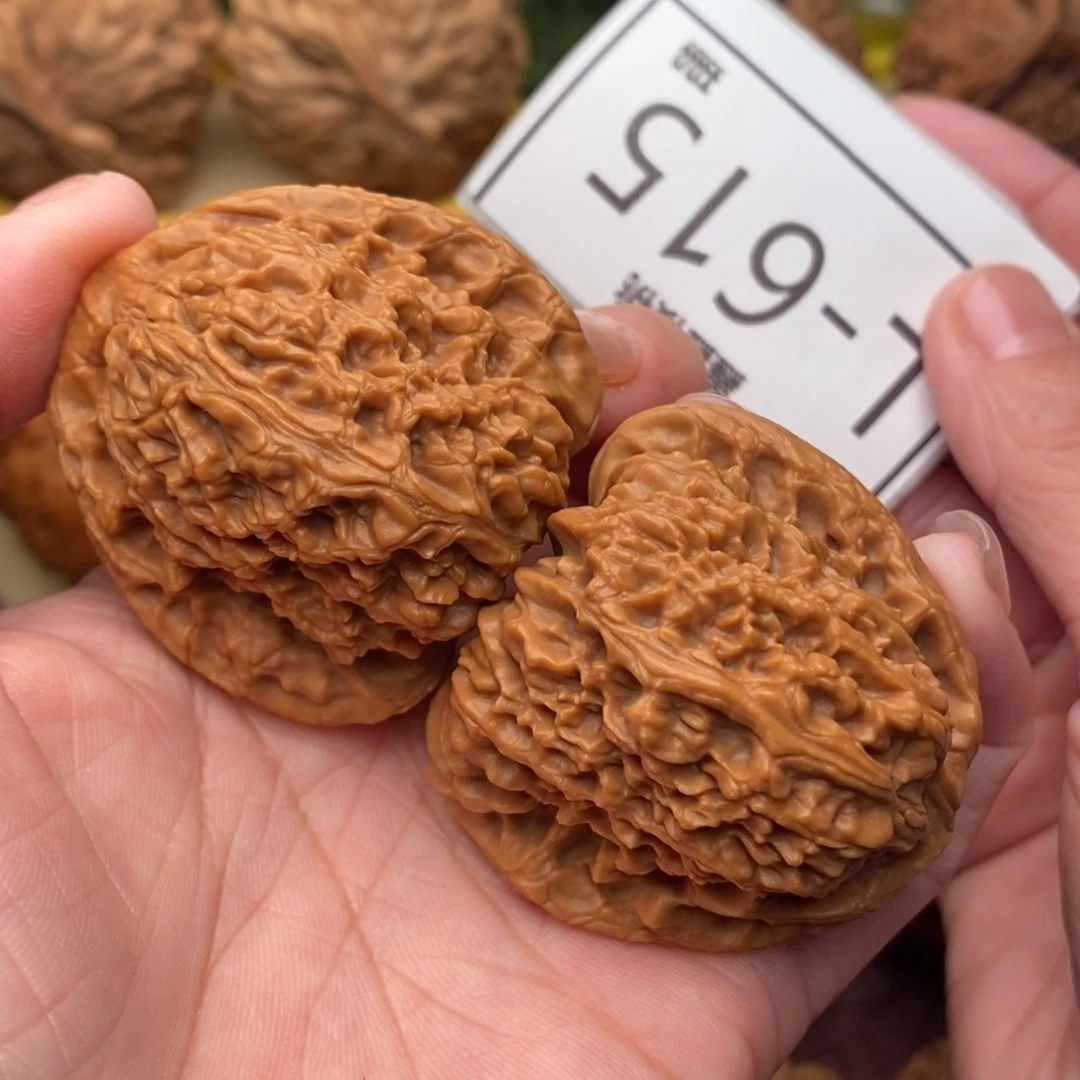 文玩核桃把件南疆44….