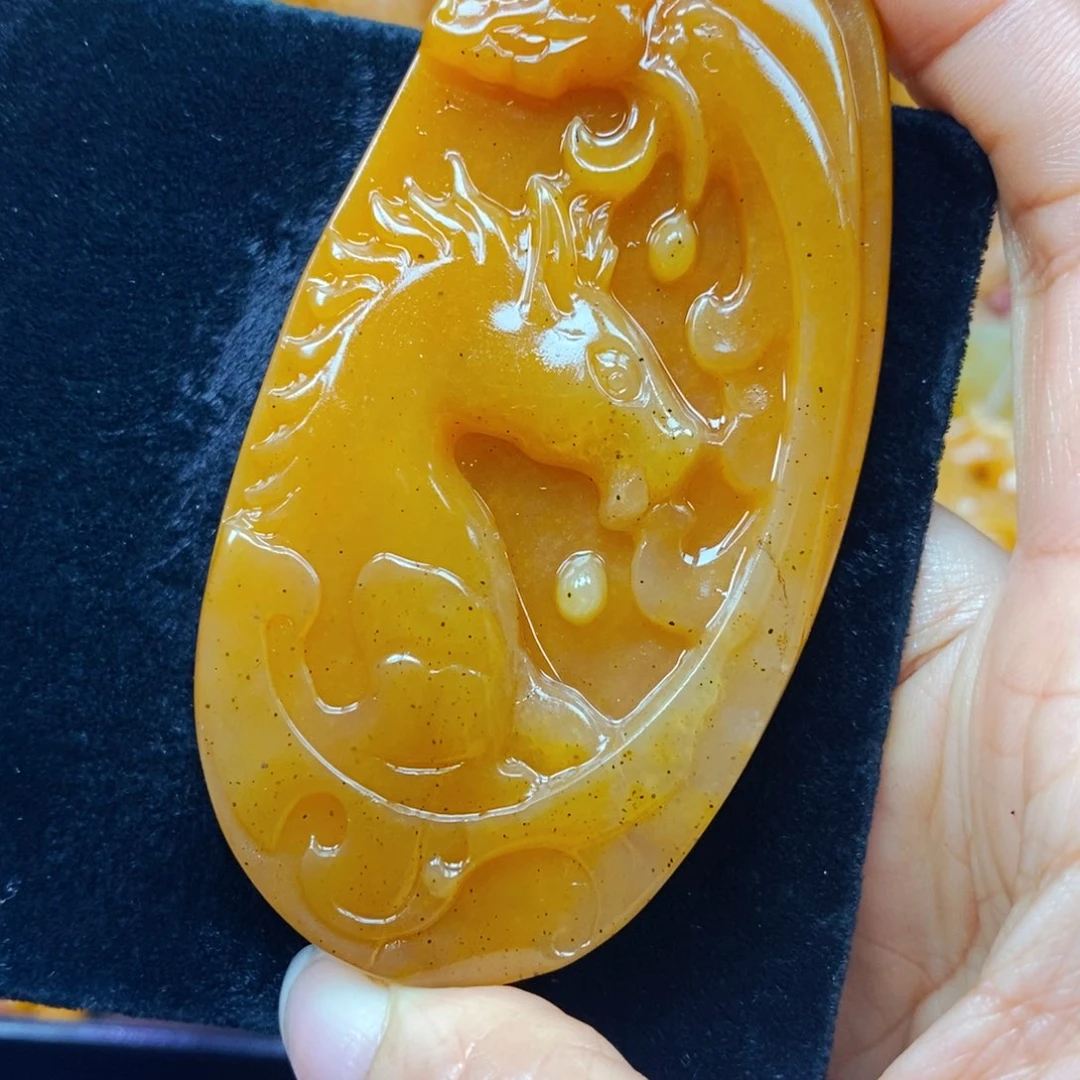 未镶嵌石英质玉（黄龙玉）吊坠(不含链)