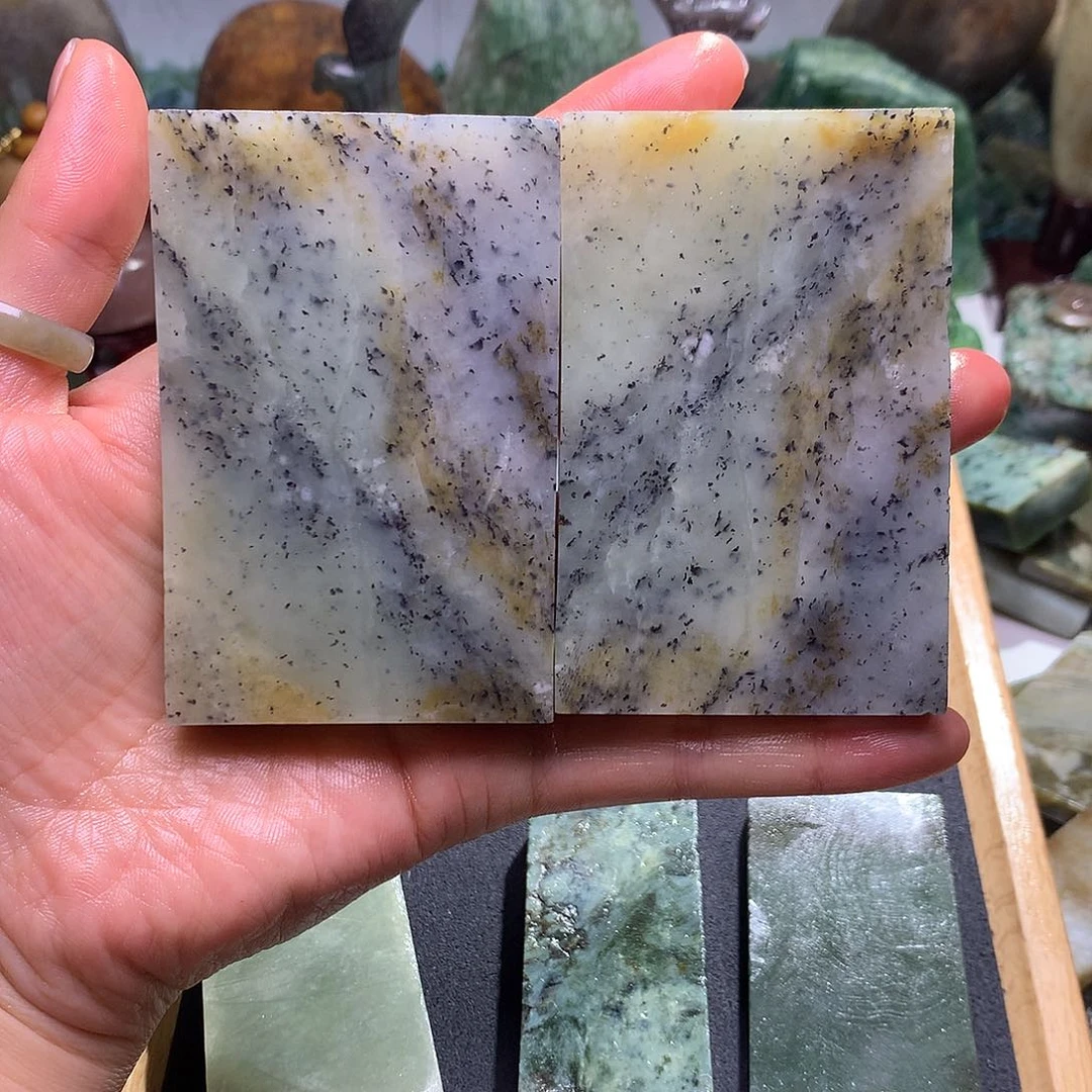 和田玉（糖玉）未镶嵌颈饰雪**痕