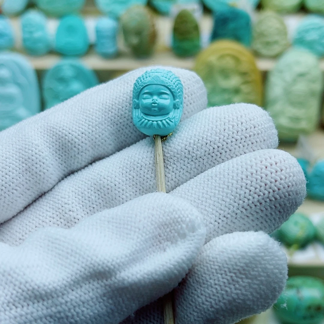 绿松石未镶嵌珠宝奇石