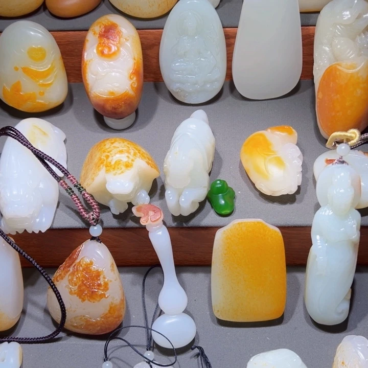 颈饰未镶嵌和田玉