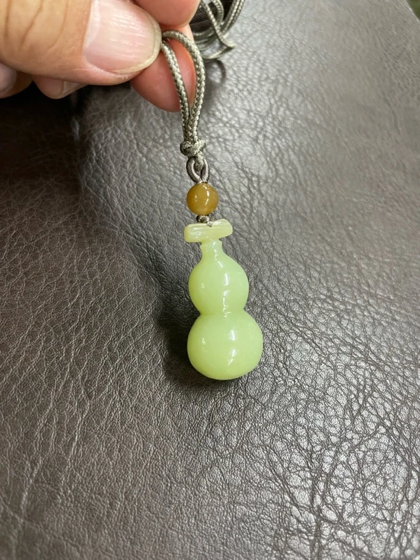 黄白老玉小葫芦吊坠
