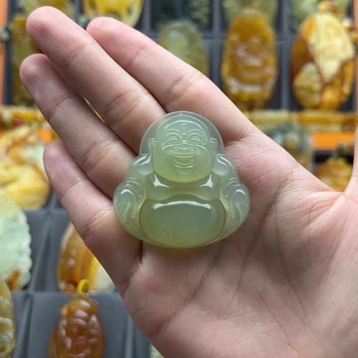 菩***心蛇纹石玉未镶嵌颈饰
