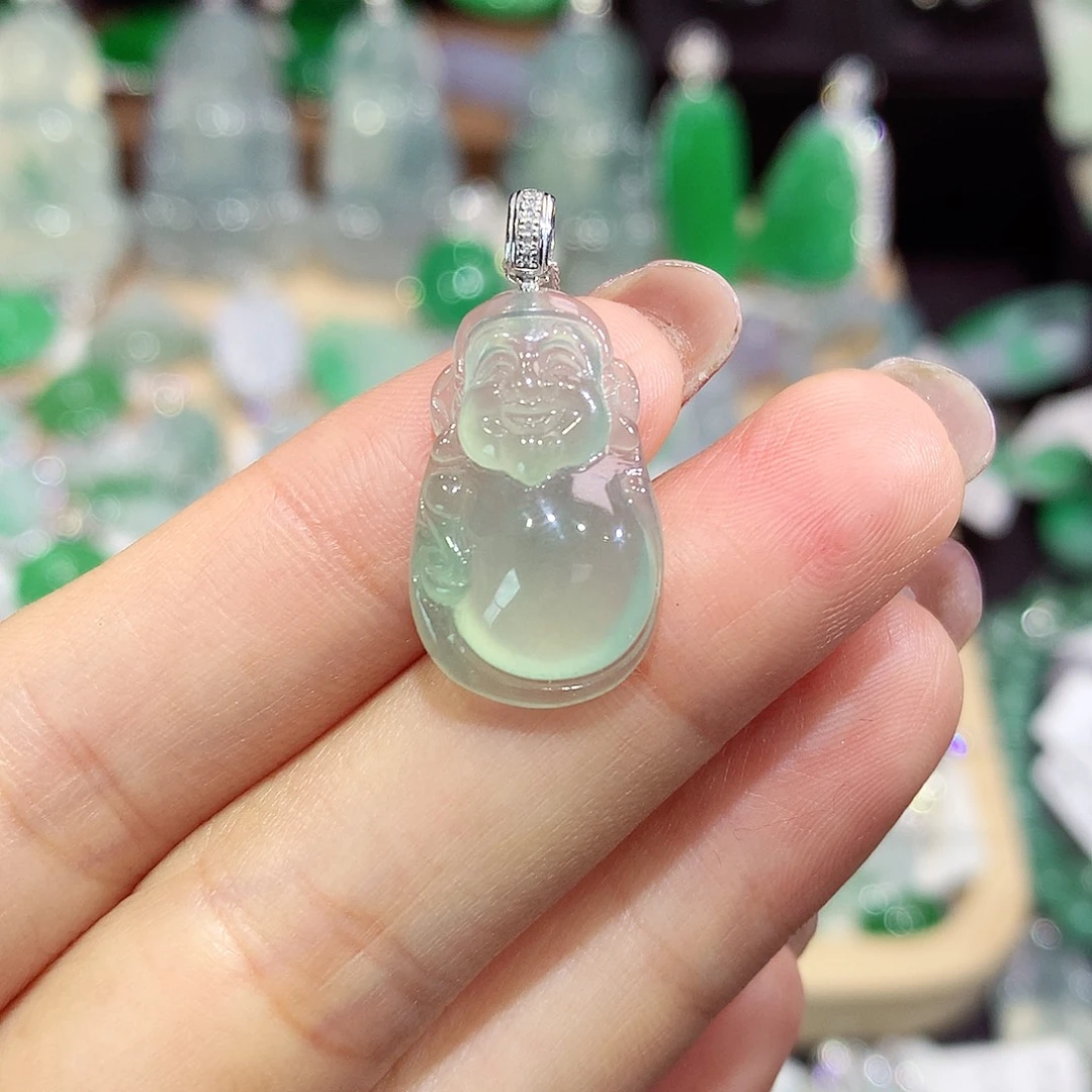 翡翠18K金镶嵌颈饰财