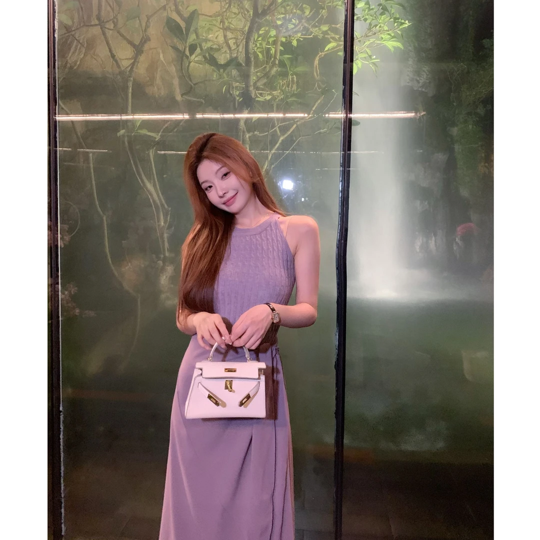 SZA【江烟春色】夏季新款韩系气质圆领无袖背心设计上衣A-1945