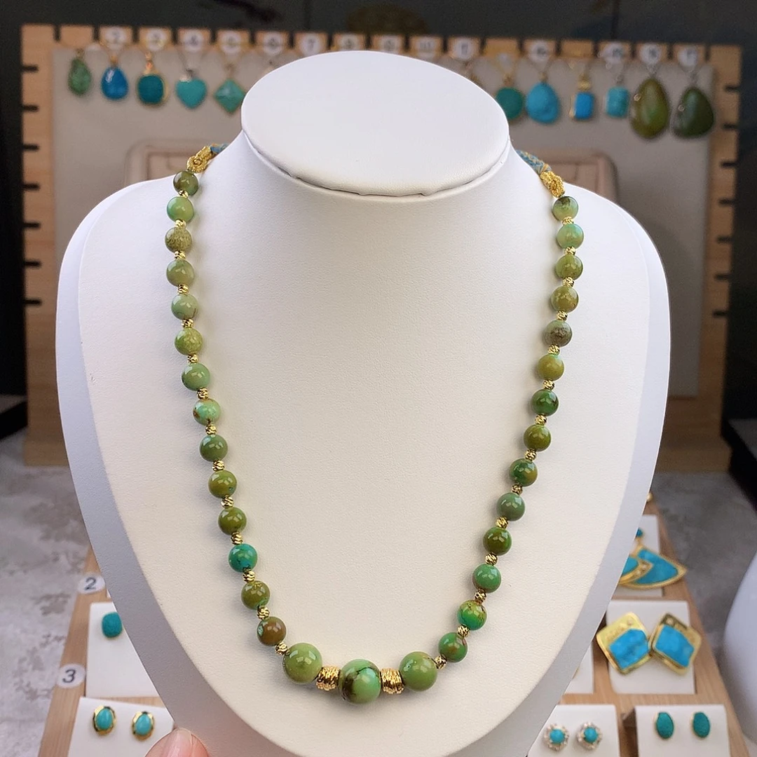 绿松石未镶嵌颈饰