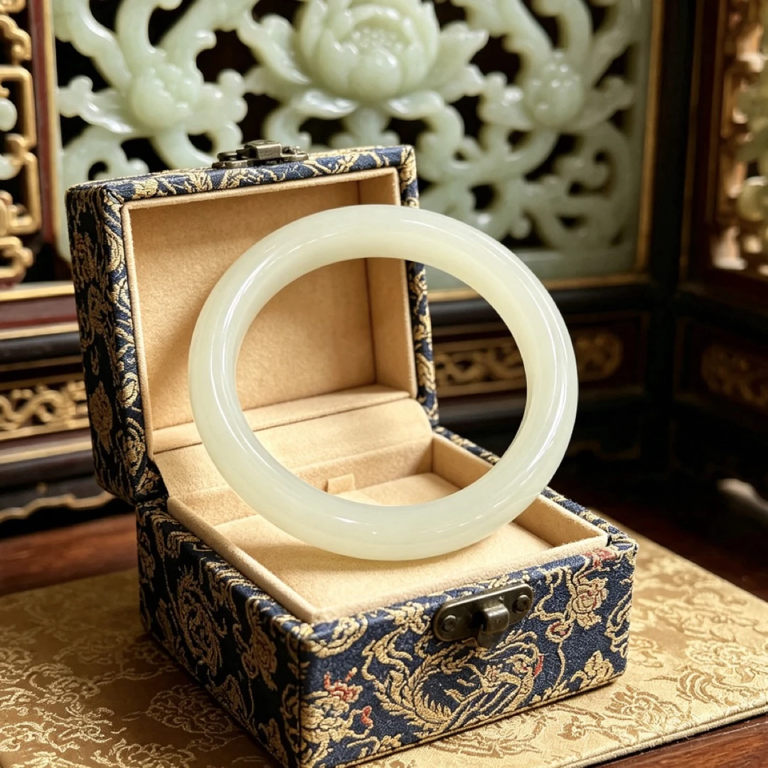「九儿专属」 陌上世无双 羊脂白色镯 (伊人系列) A106-ZJE-2A