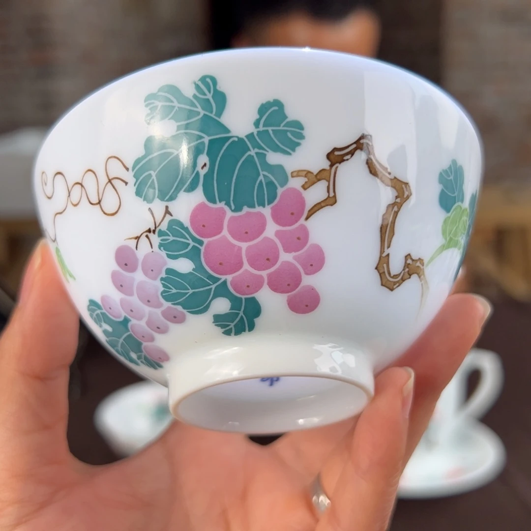 釉下彩葡萄主人杯（杨所长底款）