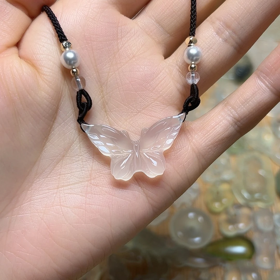 蛇纹石玉未镶嵌颈饰