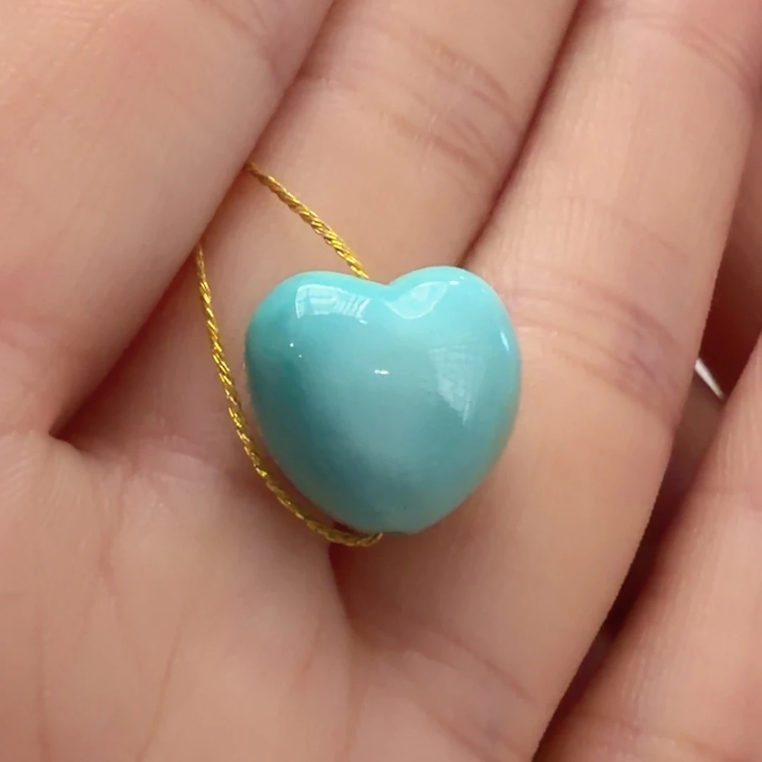 绿松石未镶嵌颈饰