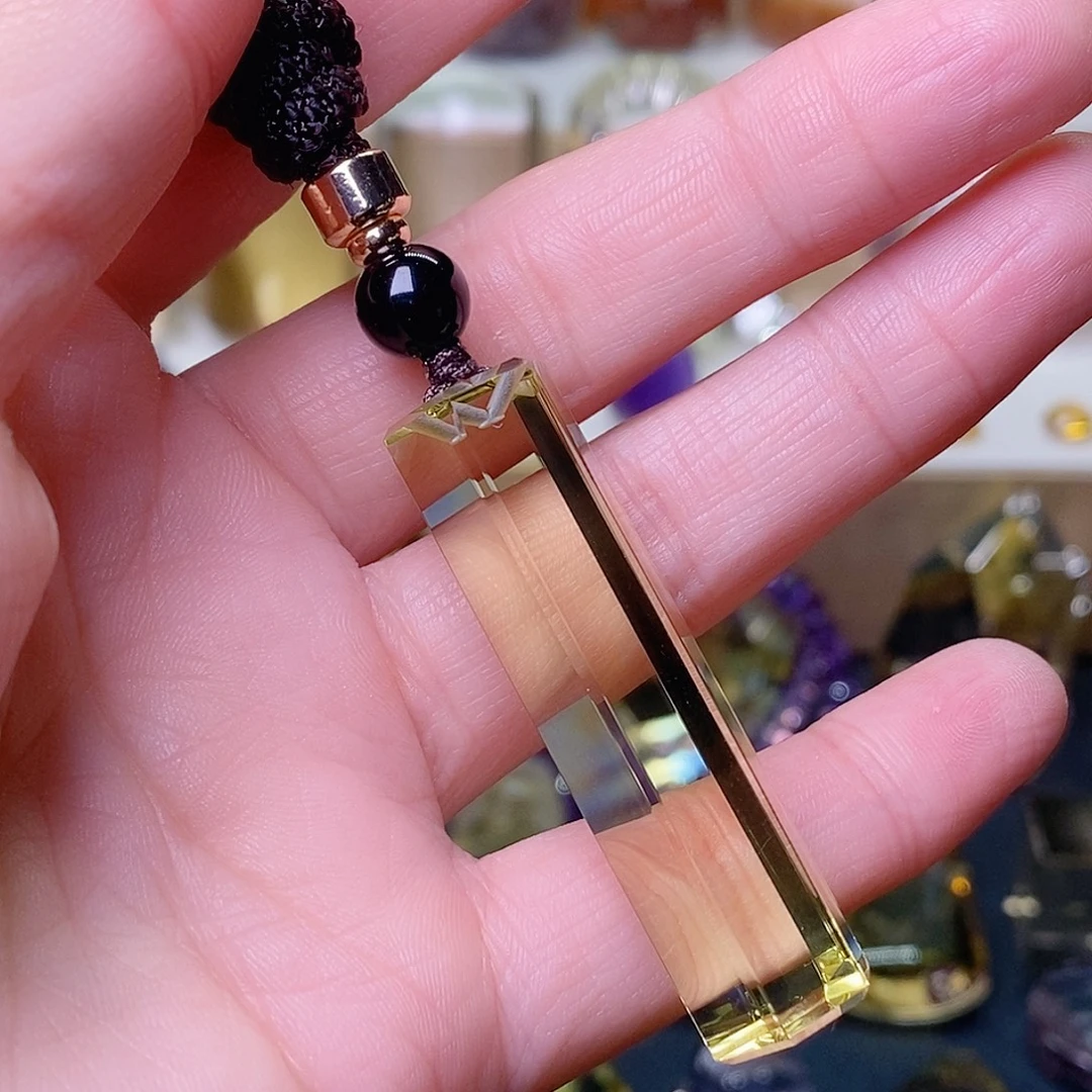 吊坠(赠链)未镶嵌水晶