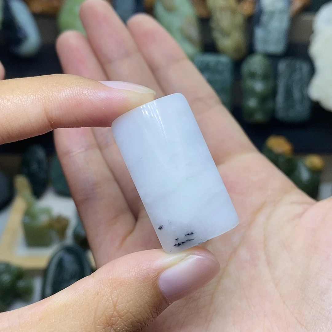 【闪购商品】颈饰未镶嵌和田玉