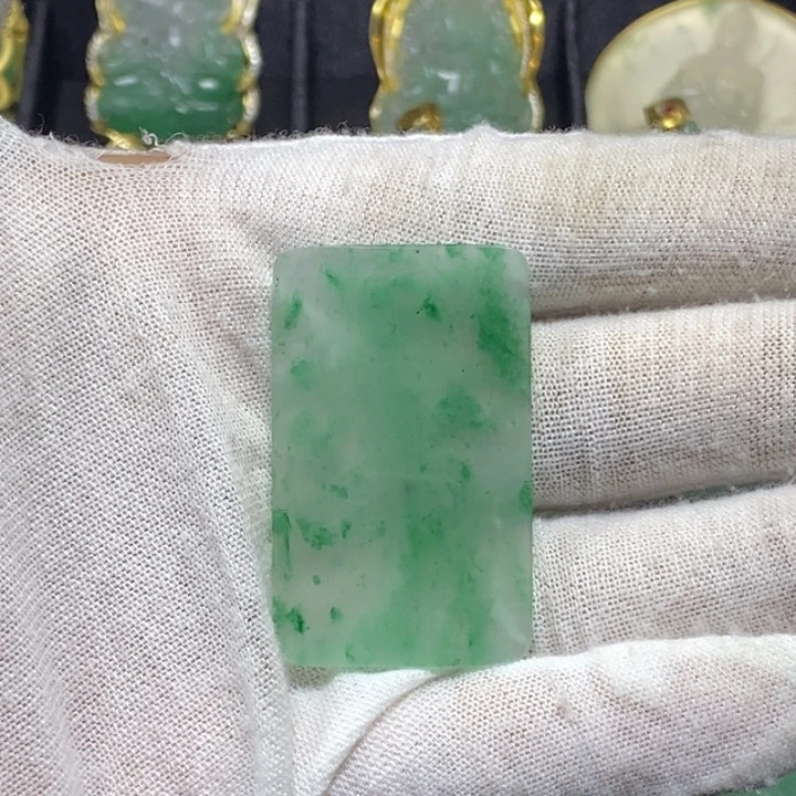 石英质玉（非洲翠）银S925镶嵌颈饰