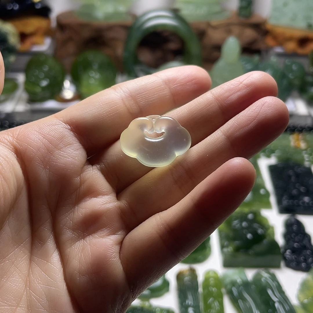 未镶嵌蛇纹石玉颈饰