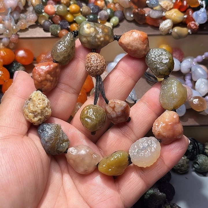 阿拉善彩玛瑙手串