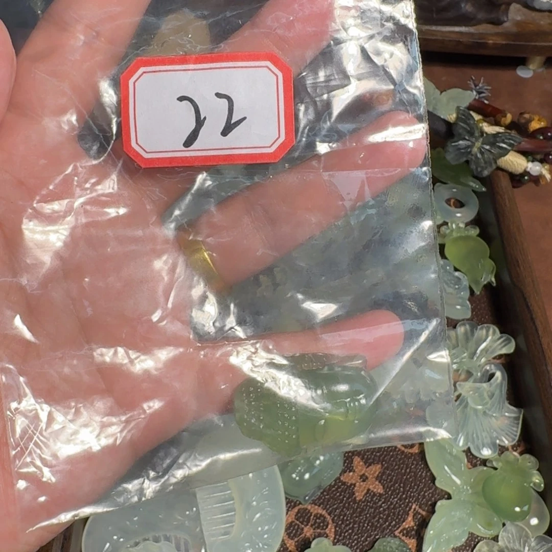 蛇纹石玉合金颈饰