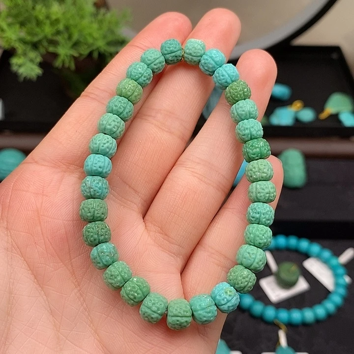 绿松石未镶嵌珠宝奇石6.8