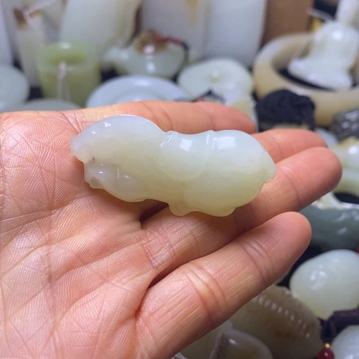 和田玉未镶嵌挂件