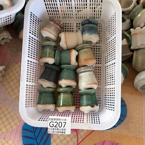 紫砂花盆207微瑕品口径3厘米左右的