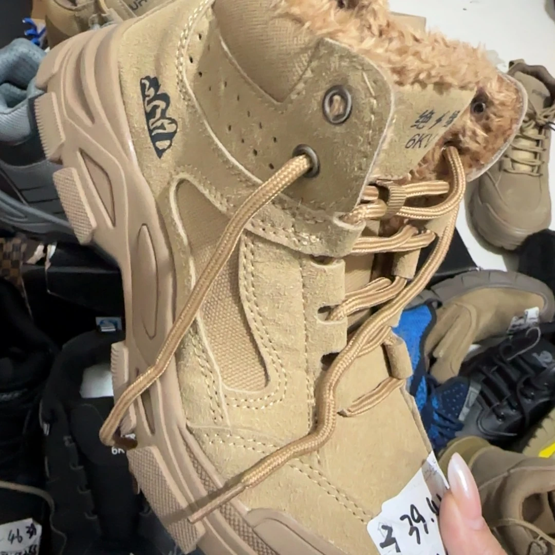 44码高帮卡其马丁靴 棉鞋