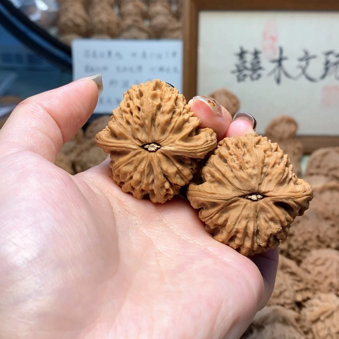 大***人把件文玩核桃1111111111111111