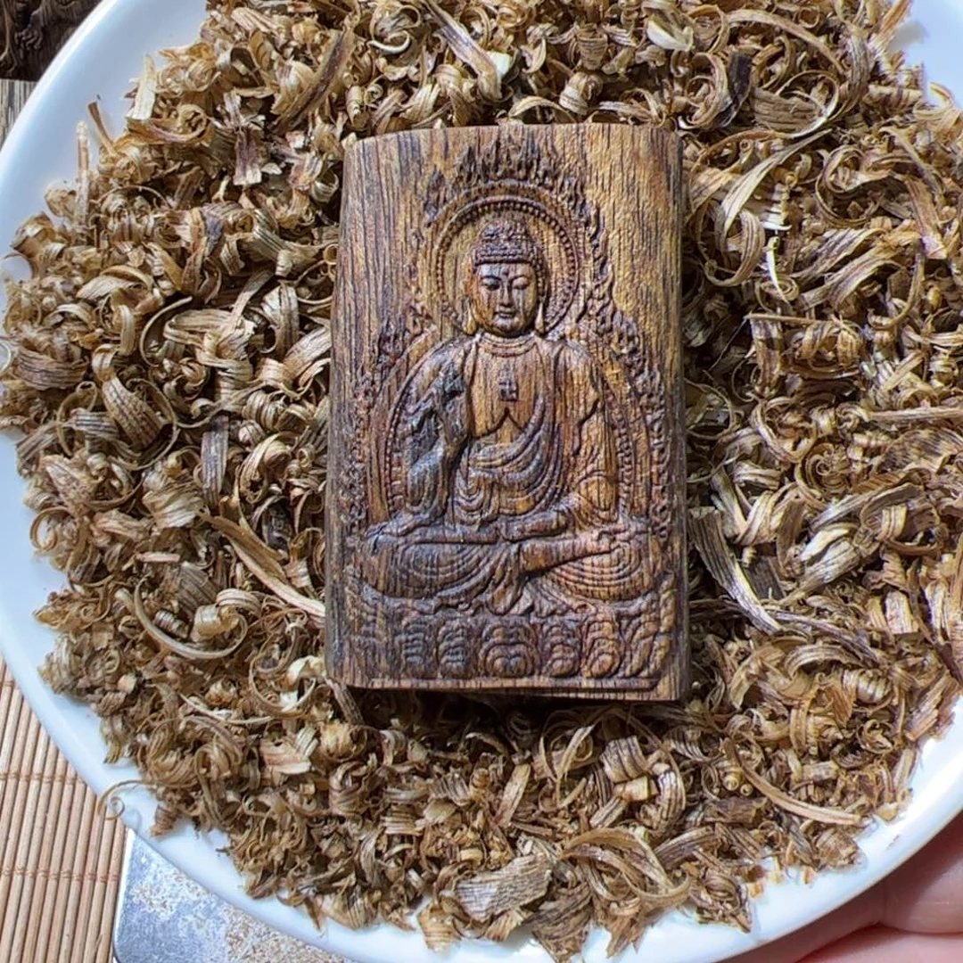 沉香沉香碎屑白棋阿弥陀佛狗11克+