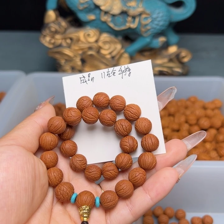 桃核手串满天星肚卡11左右