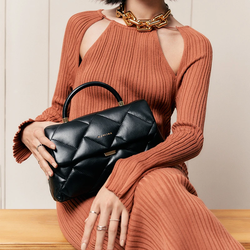 万里马2025年新款金砖羊皮小香风轻奢菱格软包单肩斜跨气质包包