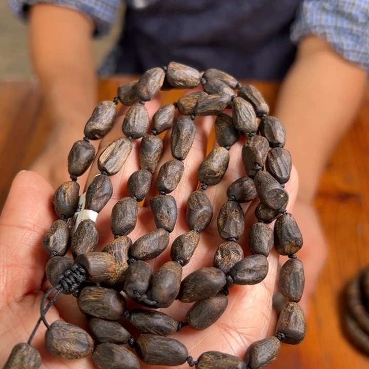 手串沉香蓝宝石沉水32克卡8多样性发1条