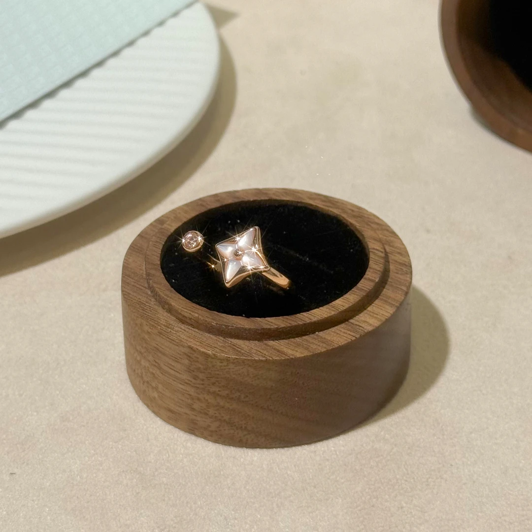 V金     Ficeque高奢经典老花戒指气质百搭款CNC精工