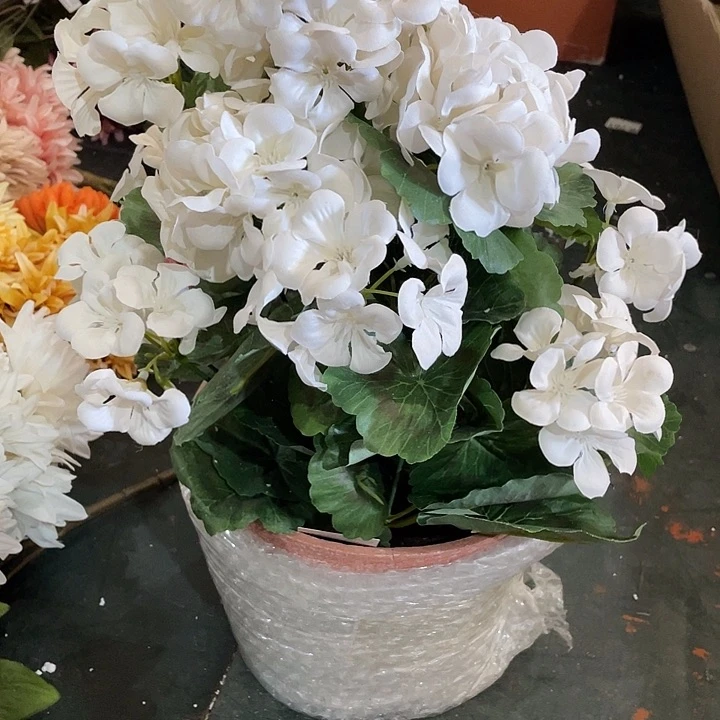 陶瓷花瓶部分（微瑕）