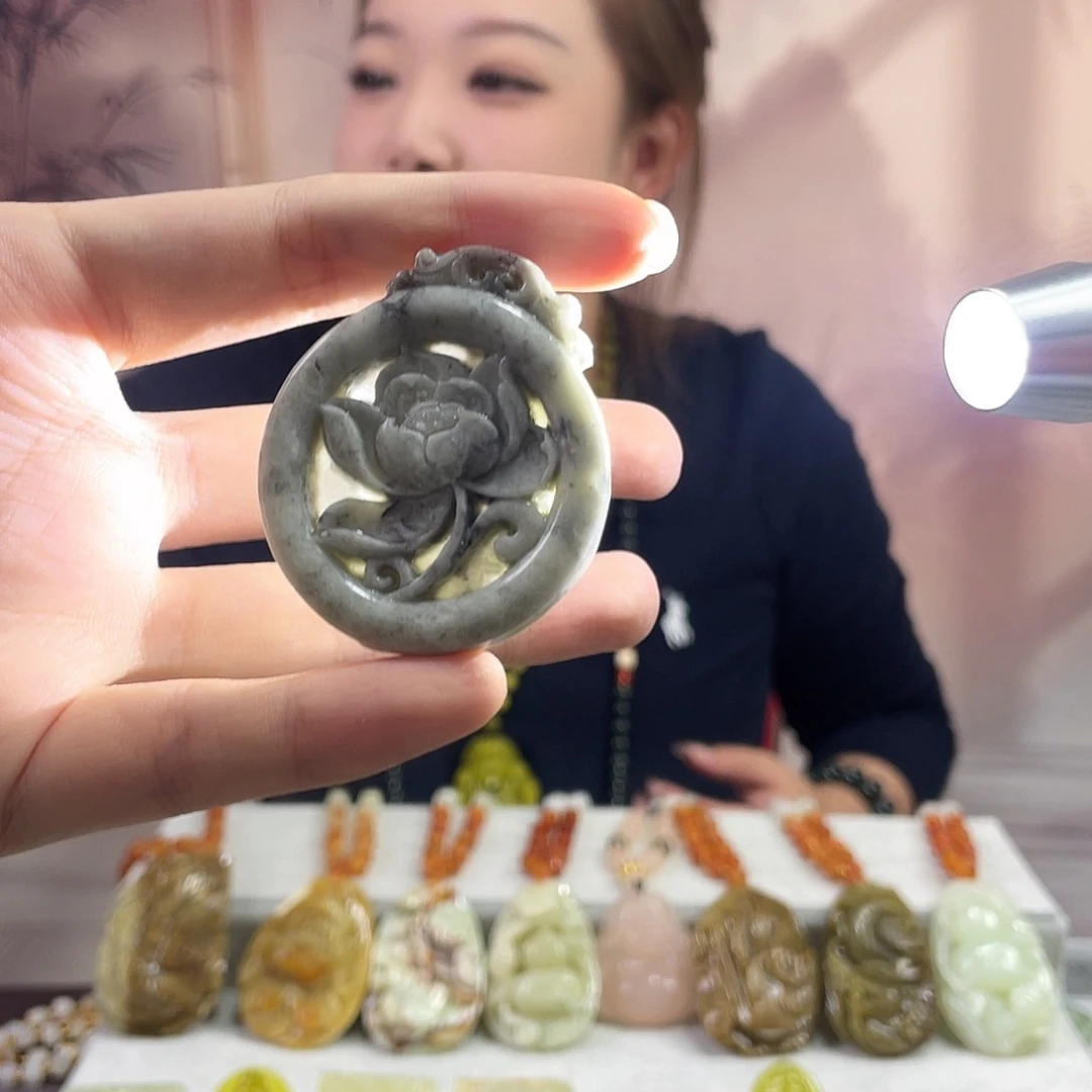 蛇纹石玉未镶嵌吊坠(赠链)