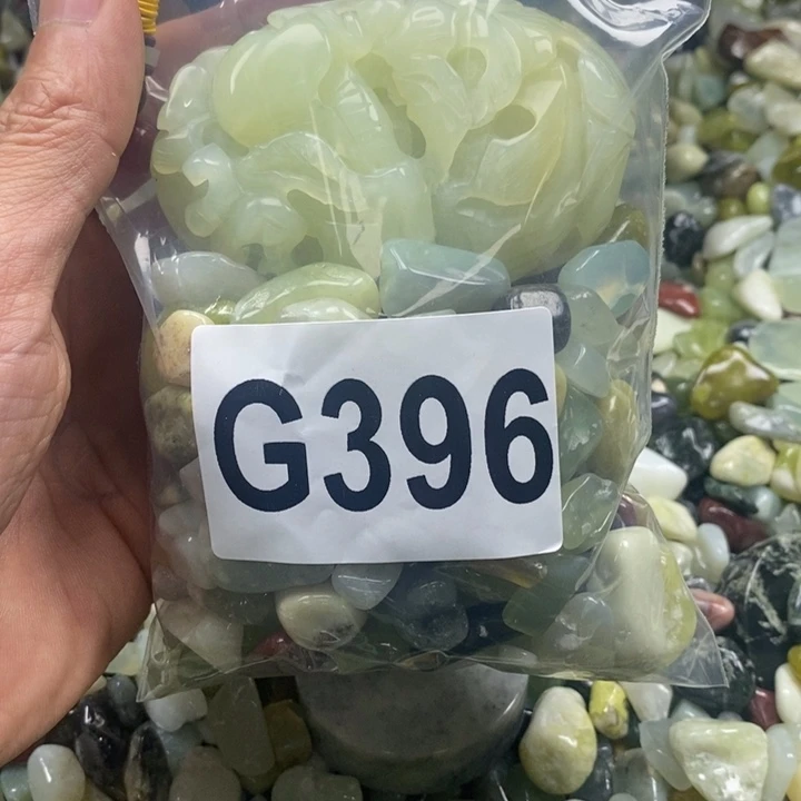 蛇纹石玉鱼缸石未镶嵌