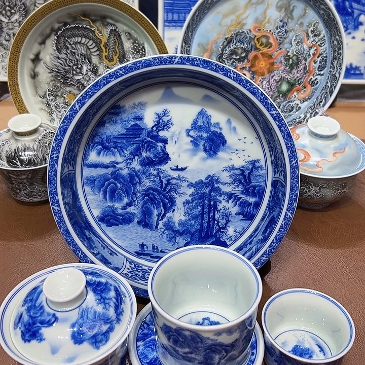 摆件景德镇陶瓷艺术展演厅及景德镇市