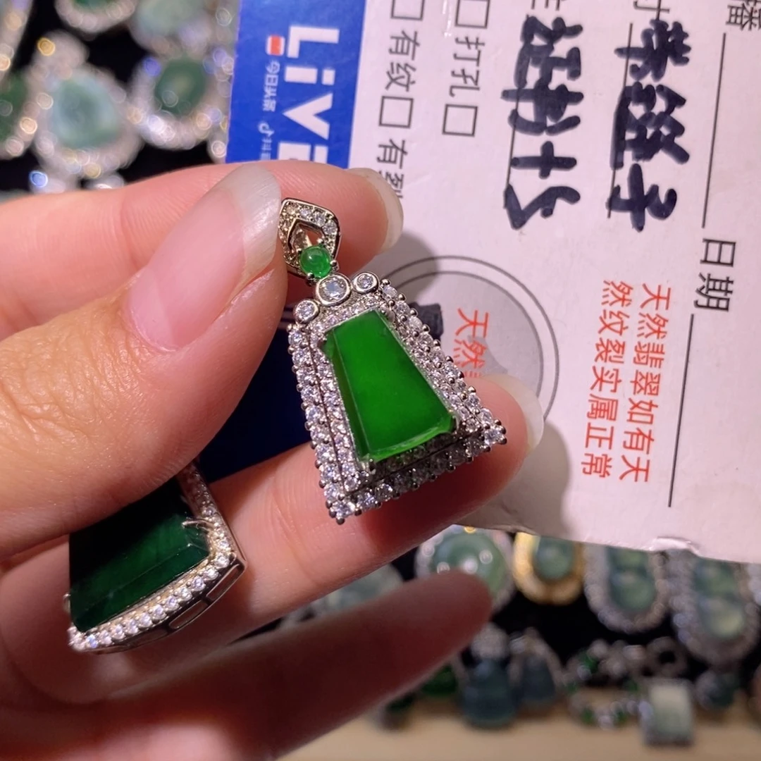 D***潼翡翠银S925镶嵌颈饰分两单