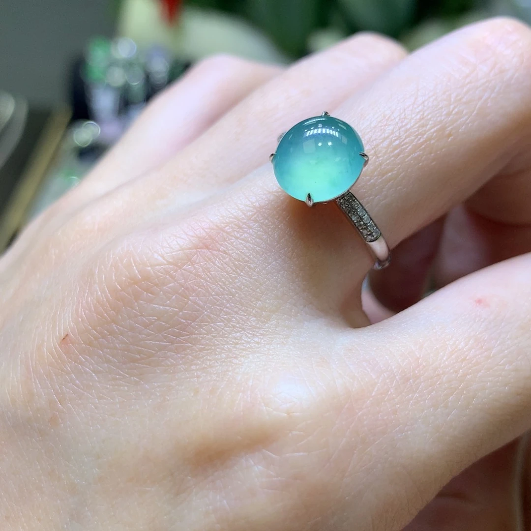 翡翠颈饰18K金镶嵌翡翠吊坠项链