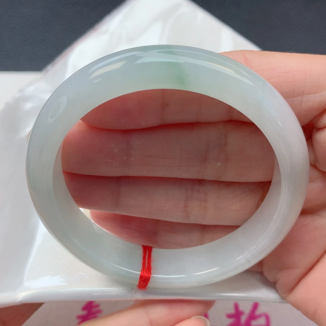 翡翠未镶嵌手镯56圈细糯化飘绿花有纹