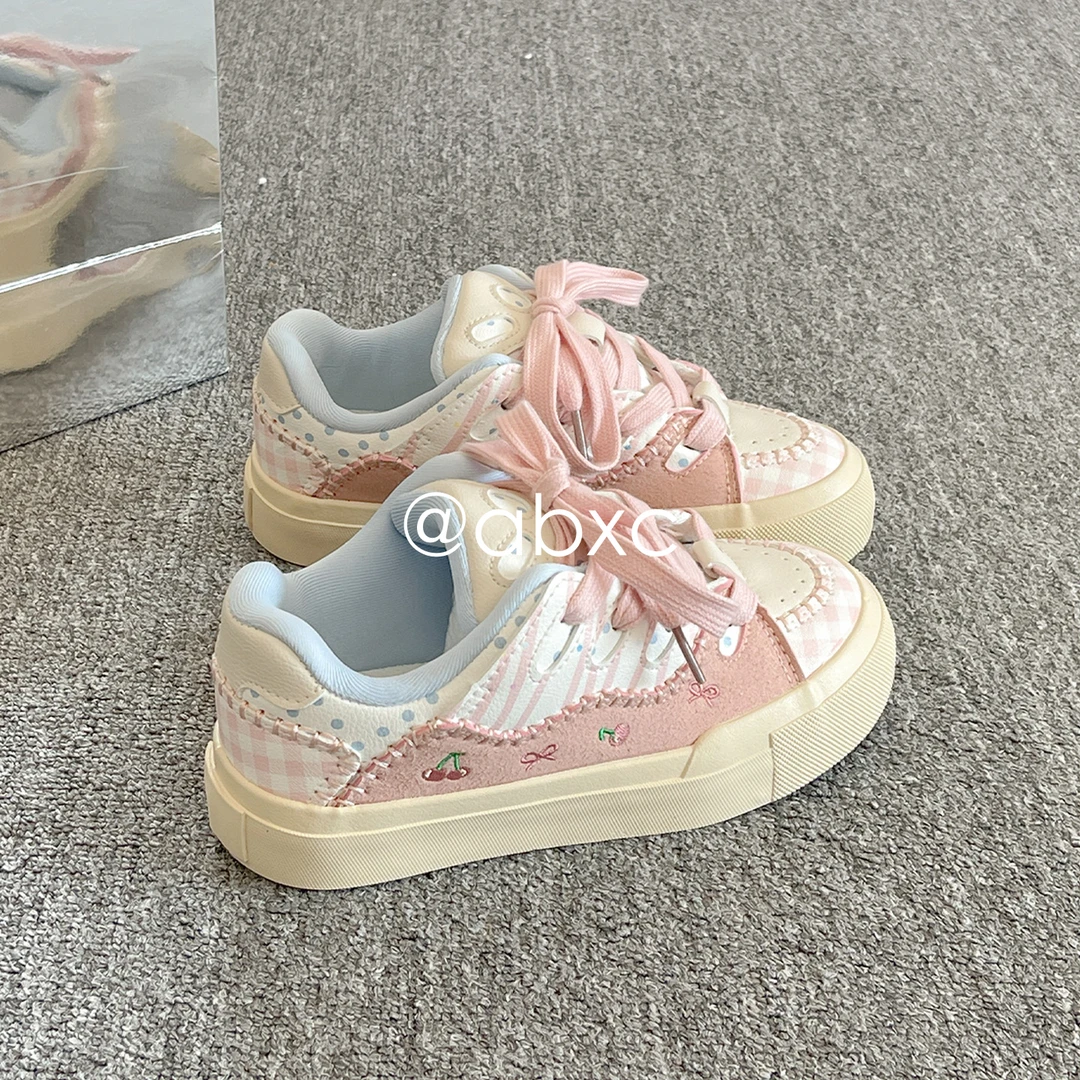 百搭面包鞋原创小众设计休闲板鞋女鞋秋季新款2025爆款厚底小白鞋