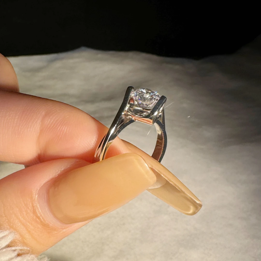 非金属莫桑石戒指 925银莫桑钻戒指【光面天使】1克拉/合成碳硅石